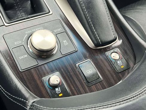 Used 2014 Lexus LS 460 AWD w/ Comfort Package image 34