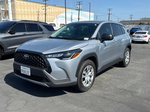 Used 2022 Toyota Corolla Cross L AWD/4WD image 2