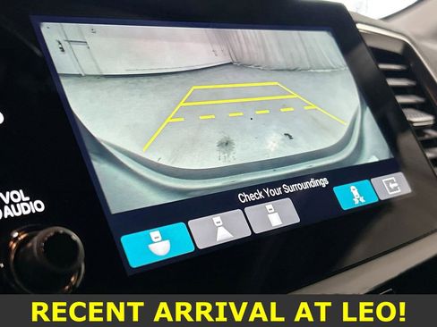 Used 2021 Honda Pilot Touring image 14