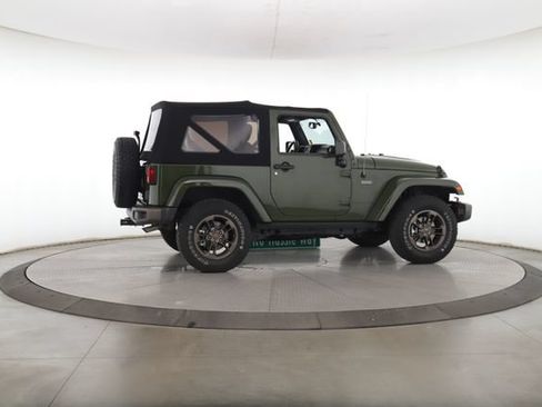 Used 2016 Jeep Wrangler Sahara AWD/4WD image 6