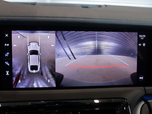 Used 2025 Porsche Panamera image 20