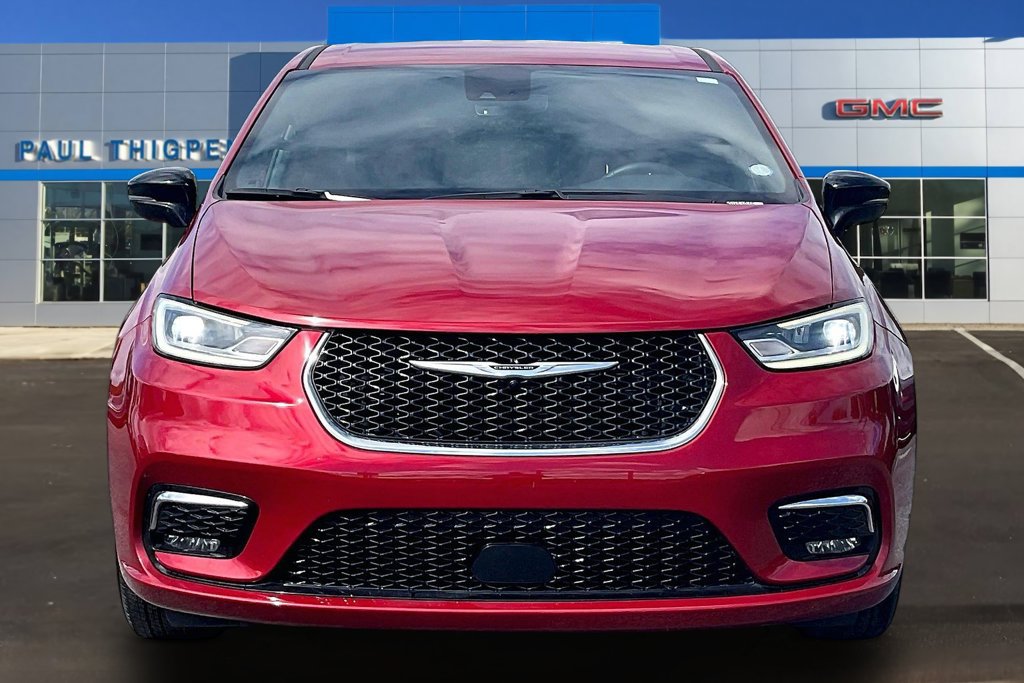 Used 2025 Chrysler Pacifica Select FWD image 2