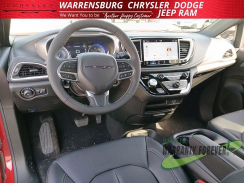 New 2026 Chrysler Pacifica Select image 15