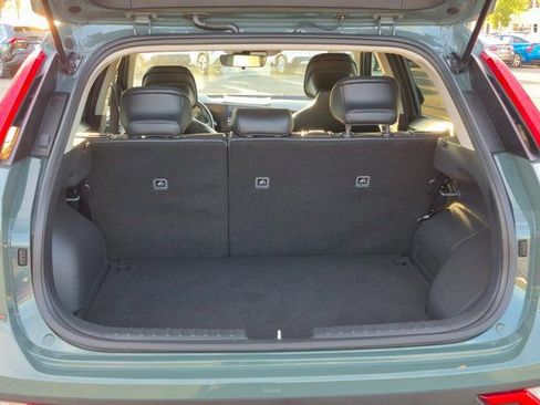 Used 2023 Kia Niro EX image 6