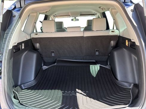 Used 2017 Honda CR-V LX image 13
