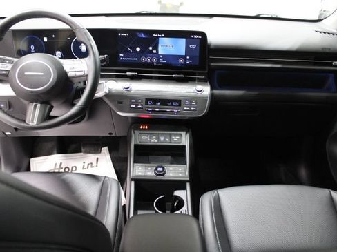 Used 2024 Hyundai Kona Limited FWD image 29