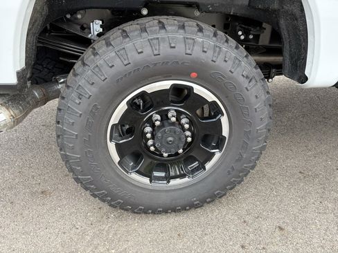 New 2026 Ford F350 Lariat w/ Tremor Off-Road Package image 15