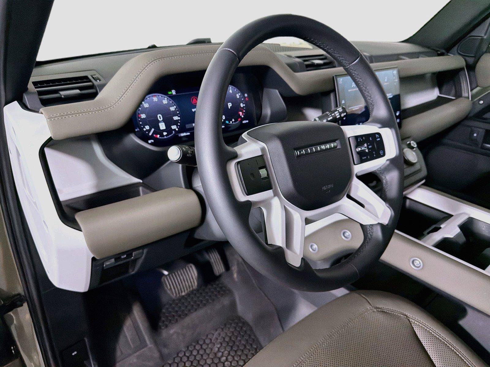 Certified 2025 Land Rover Defender 110 X-Dynamic SE AWD/4WD image 9