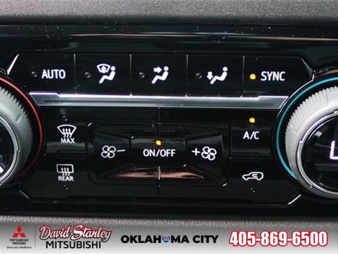 Used 2024 Chevrolet Silverado 2500 LT w/ Convenience Package image 21