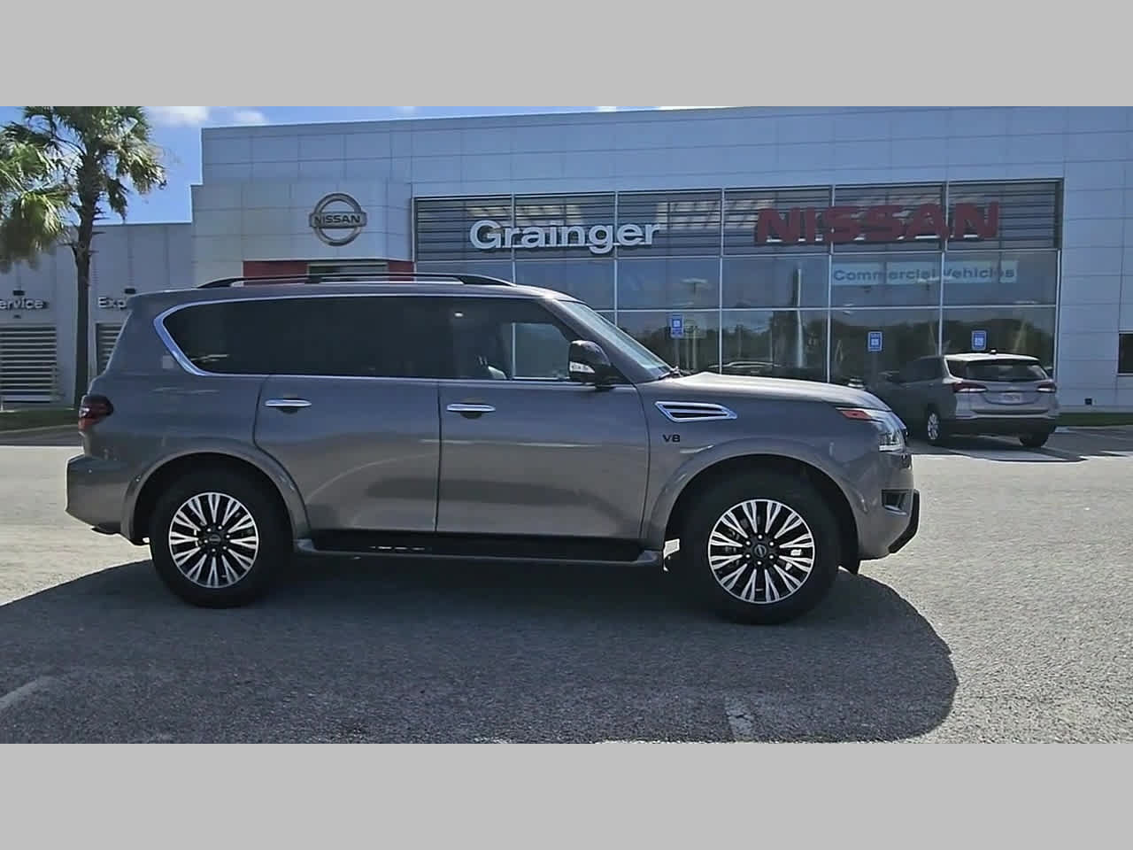 Used 2022 Nissan Armada SL w/ Midnight Edition Package RWD image 39