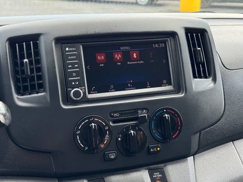 Used 2021 Nissan NV200 SV w/ Back Door Glass Package image 19