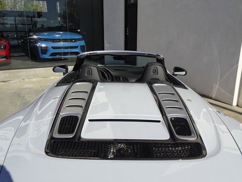 Used 2020 Audi R8 V10 w/ Carbon Exterior Package image 7