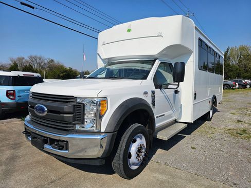 Used 2017 Ford F550 2WD Regular Cab Super Duty w/ XL Value Package image 1