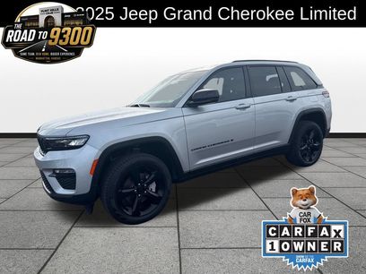 Used 2025 Jeep Grand Cherokee Limited w/ Black Appearance Package