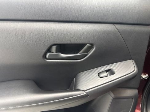 Used 2025 Nissan Sentra SV FWD image 23