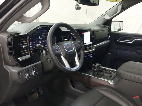 Used 2024 GMC Sierra 1500 SLT w/ SLT Premium Plus Package image 18