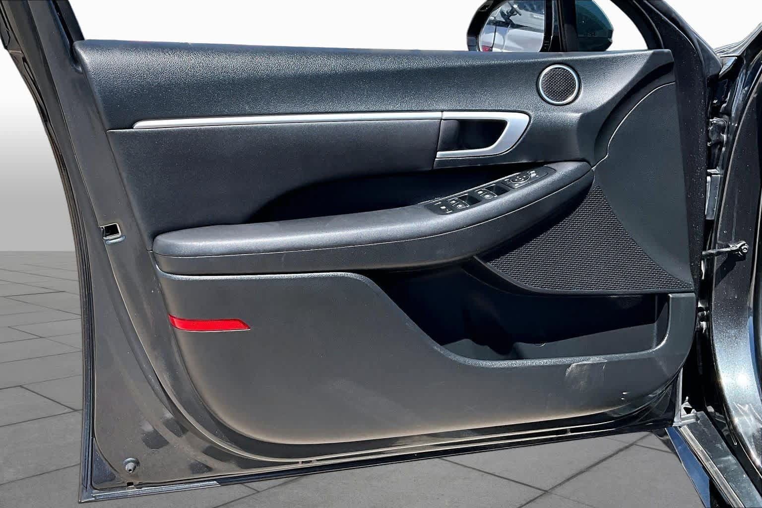 Used 2025 Hyundai Sonata SEL FWD image 19