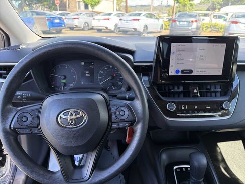 Used 2024 Toyota Corolla LE image 8