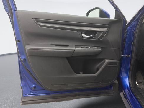Used 2024 Honda CR-V LX image 9