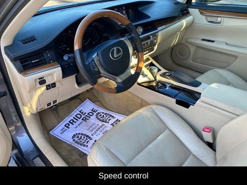 Used 2015 Lexus ES 300h w/ Navigation System Package FWD image 5