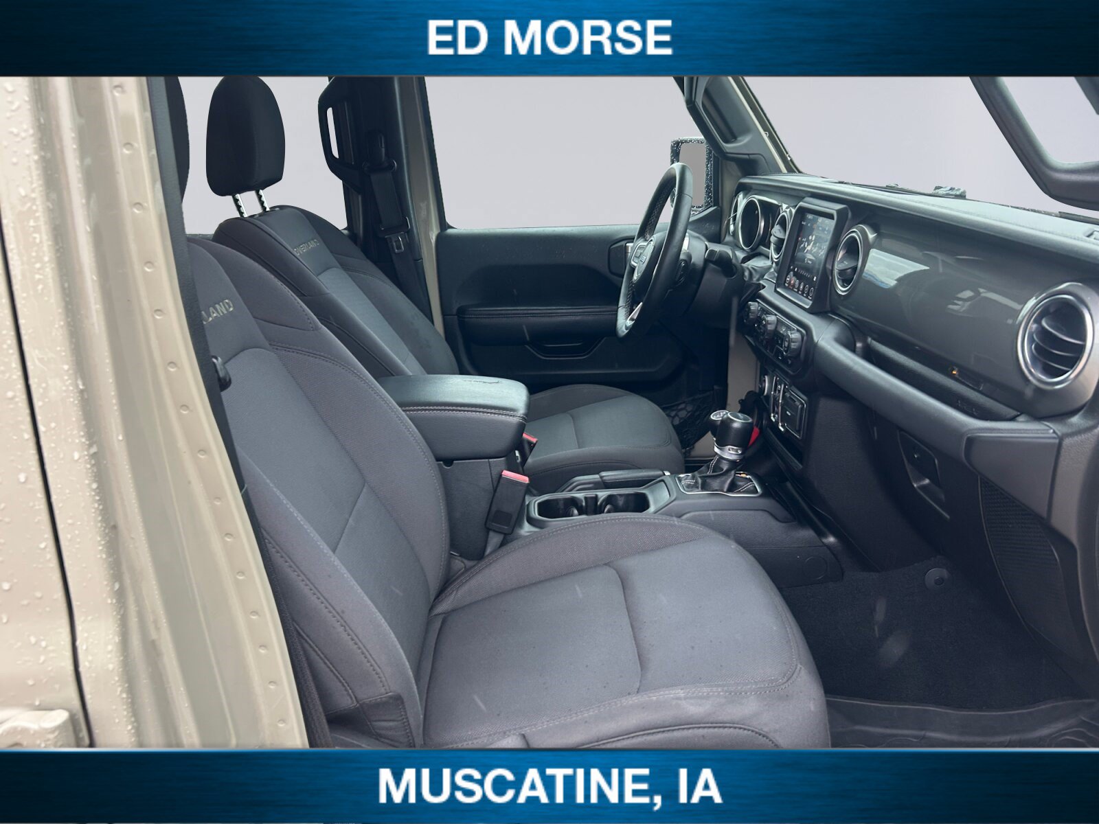 Used 2022 Jeep Gladiator Overland w/ Cold Weather Group AWD/4WD image 15