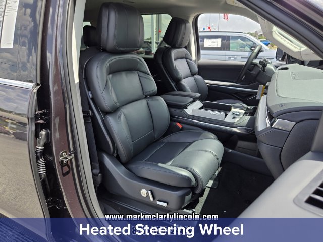 New 2027 Lincoln Navigator Premiere RWD image 16