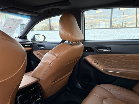 Used 2019 Toyota Avalon Limited w/ All Weather Liner Package image 34