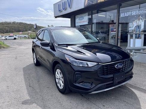 Used 2025 Ford Escape Active FWD image 1