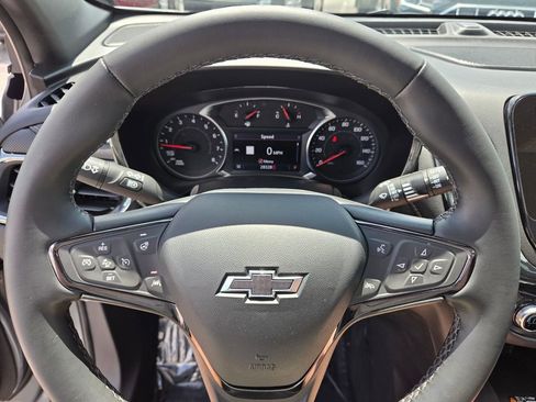 Used 2024 Chevrolet Equinox Premier FWD image 30