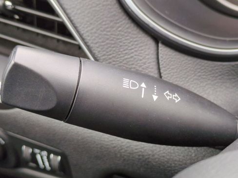 Used 2020 Jeep Cherokee Trailhawk w/ Cold Weather Group image 31