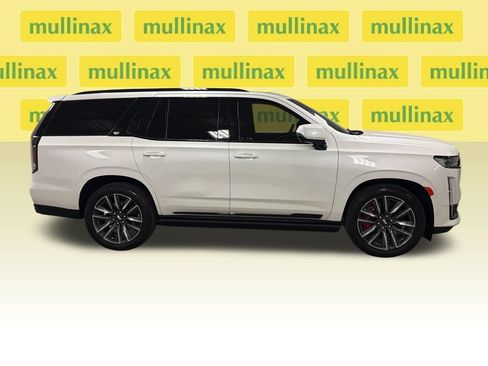 Used 2022 Cadillac Escalade Sport Platinum w/ Heavy-Duty Trailer Package AWD/4WD image 19