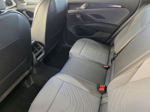 New 2026 Volkswagen Tiguan SE R-Line image 22