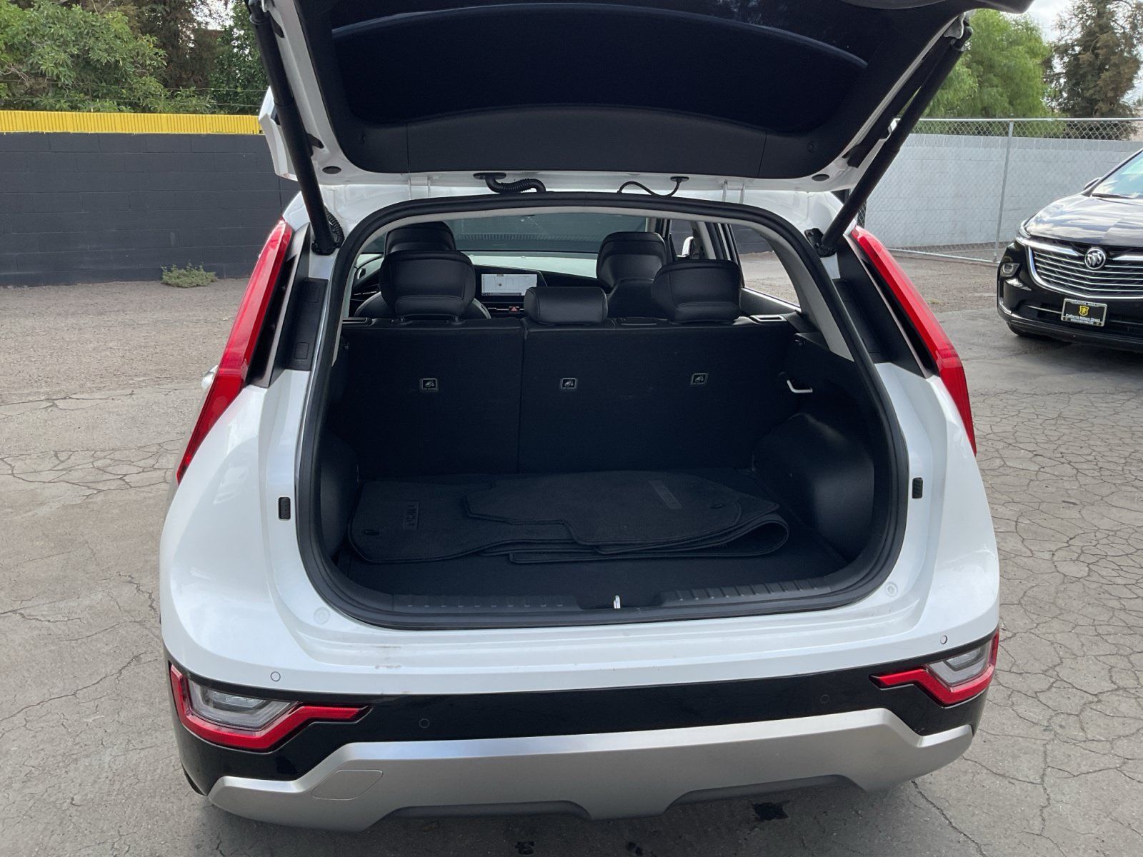Used 2023 Kia Niro Wave FWD image 25