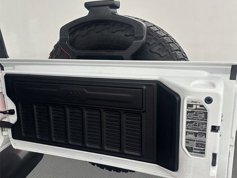 Used 2019 Jeep Wrangler Unlimited Sahara w/ Dual Top Group image 37