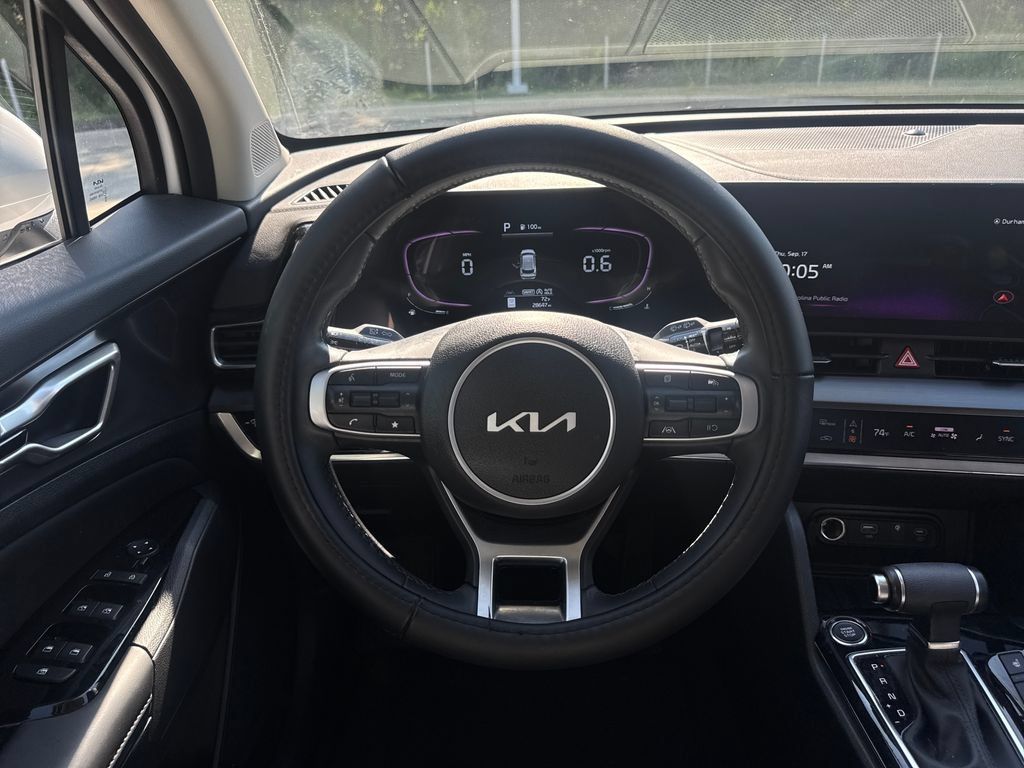 Used 2025 Kia Sportage EX w/ Premium Package FWD image 19