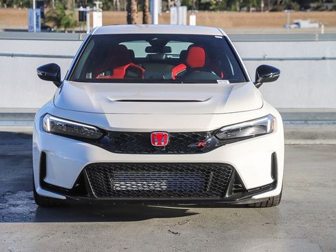 Used 2025 Honda Civic Type R image 3