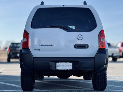 Used 2015 Nissan Xterra S image 6