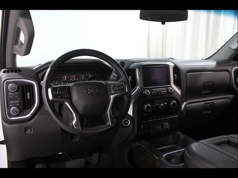 Used 2021 Chevrolet Silverado 1500 LT Trail Boss w/ Bed Protection Package AWD/4WD image 7