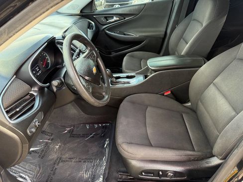 Used 2019 Chevrolet Malibu LT image 10