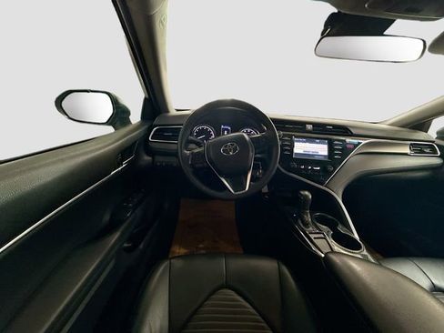 Used 2018 Toyota Camry SE image 22