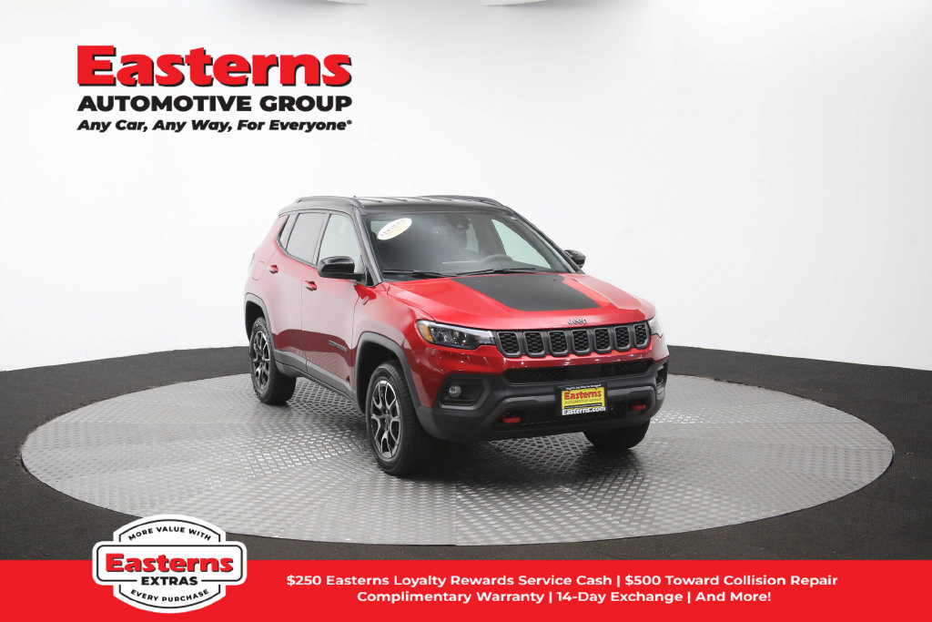Used 2025 Jeep Compass Trailhawk AWD/4WD image 52