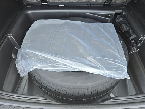 New 2025 Jeep Grand Cherokee Altitude image 17