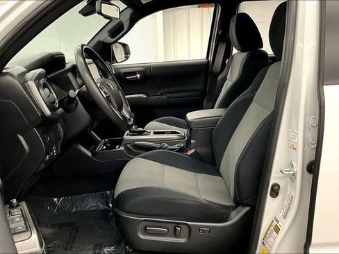 Used 2023 Toyota Tacoma TRD Off-Road w/ Technology Package image 23