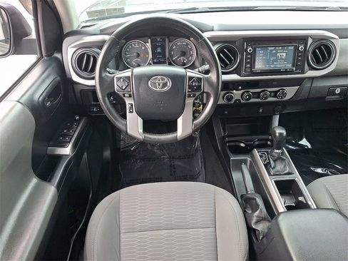 Used 2017 Toyota Tacoma SR5 w/ Tow Package image 13