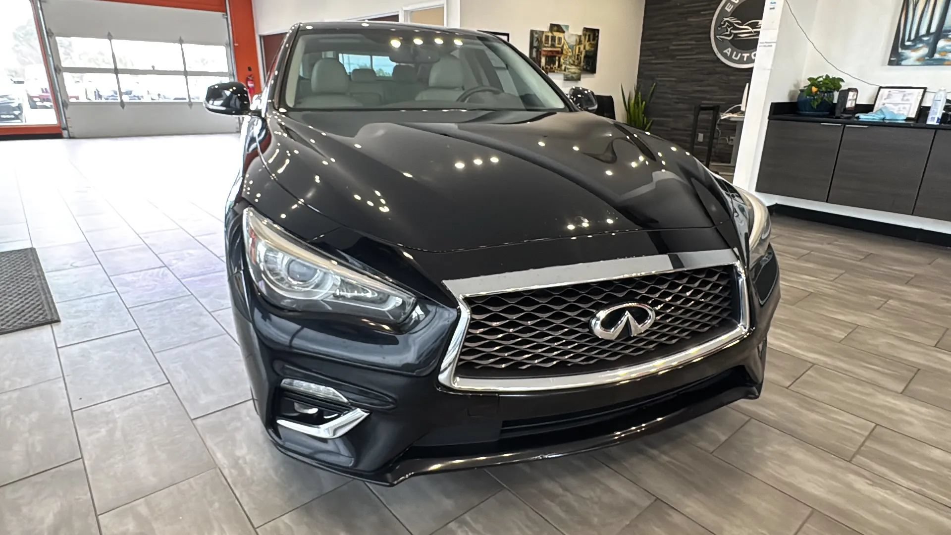 Used 2019 INFINITI Q50 Luxe w/ Cargo Package (L96) RWD image 5
