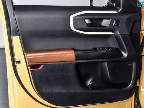 Used 2023 Ford Bronco Sport Heritage Limited image 15