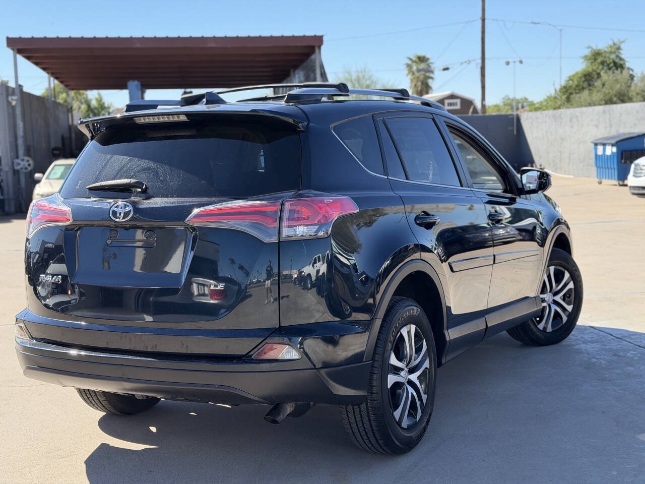 Used 2017 Toyota RAV4 LE w/ Carpet Mat Package FWD image 7