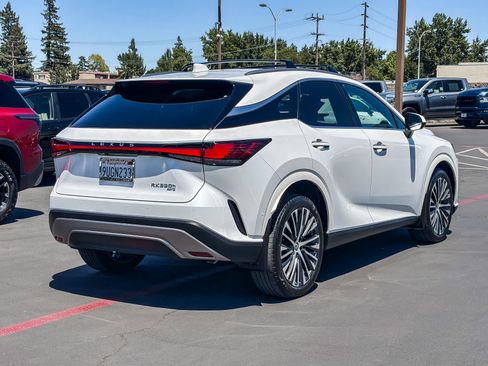 Used 2025 Lexus RX 350 w/ Convenience Package AWD/4WD image 4