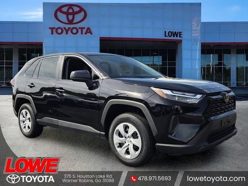 Used 2024 Toyota RAV4 LE FWD image 1