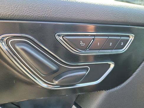 Used 2023 Lincoln Corsair AWD w/ Equipment Group 102A image 18